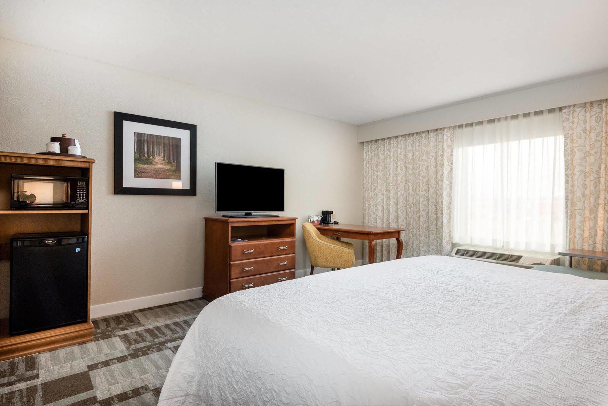 Hampton Inn Bellevue Exterior photo
